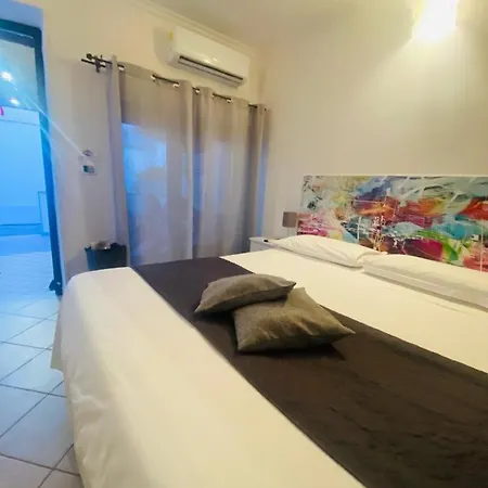 Airport Hotel 2*