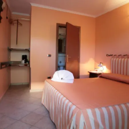 Airport Hotel 2*