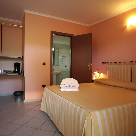 Airport Hotel 2*