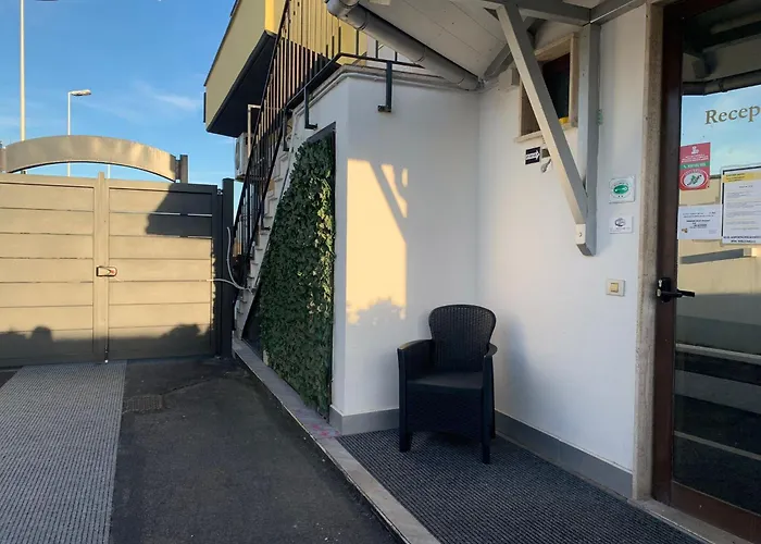 Airport Отель Фьюмичино