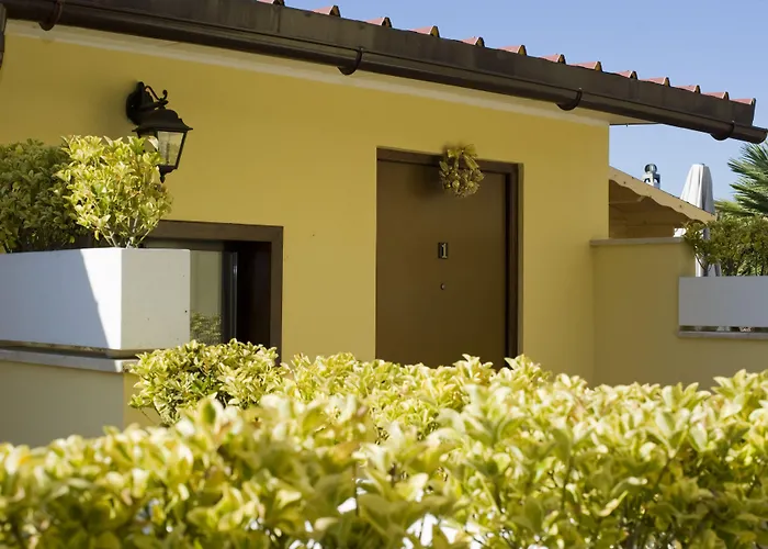 Отель Airport 2*