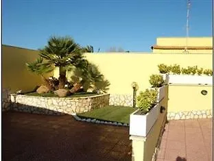 Отель Airport 2*