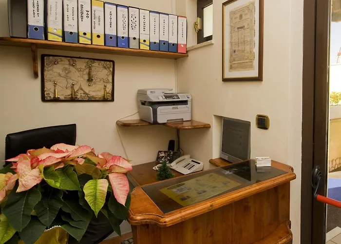 Отель Airport 2*